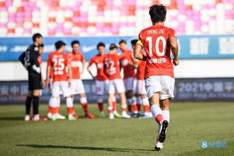 炮灰总被觊觎 东度日